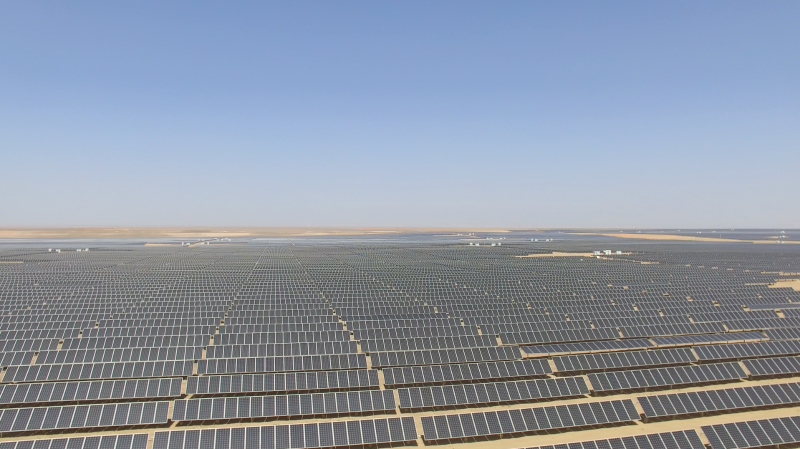 中广核太阳能哈密东南部山口区域50MWP光伏项目